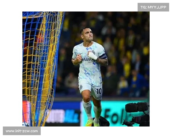 劳塔罗与巴雷拉撞墙配合，抽射打高错失梅开二度