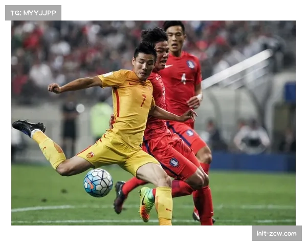 【2026年4月中超联赛·人物·动态武汉三镇锋线球员加练头球，旨在提升定位球进攻中的威胁